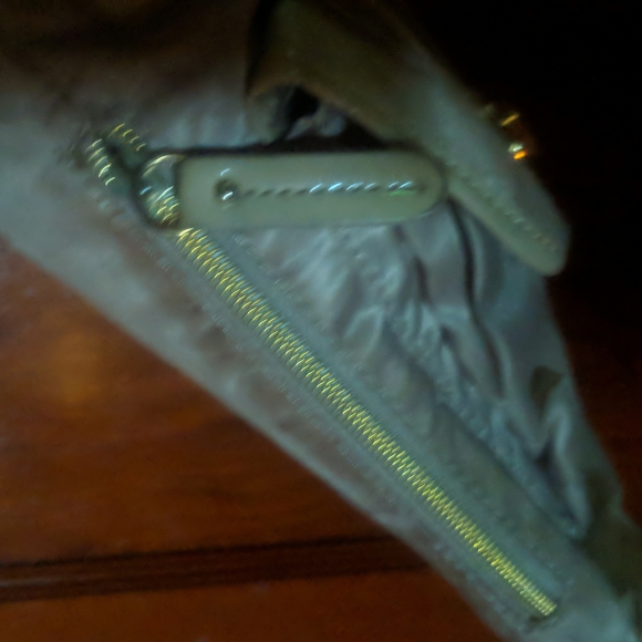 Crossbody bag Franco Sarto tan with gold hardware - Picture 5 of 8